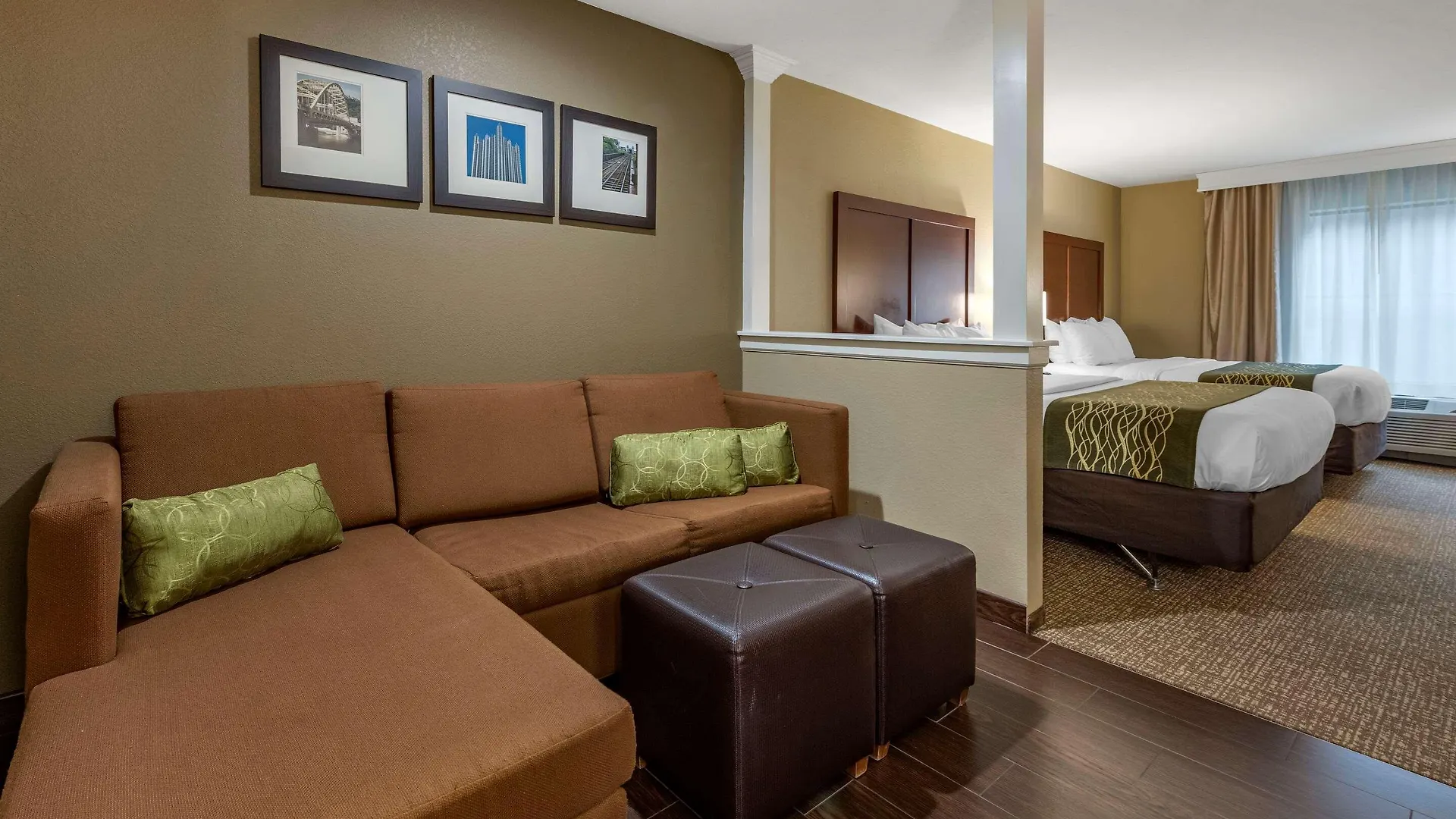 Comfort Inn & Suites Pittsburgh South