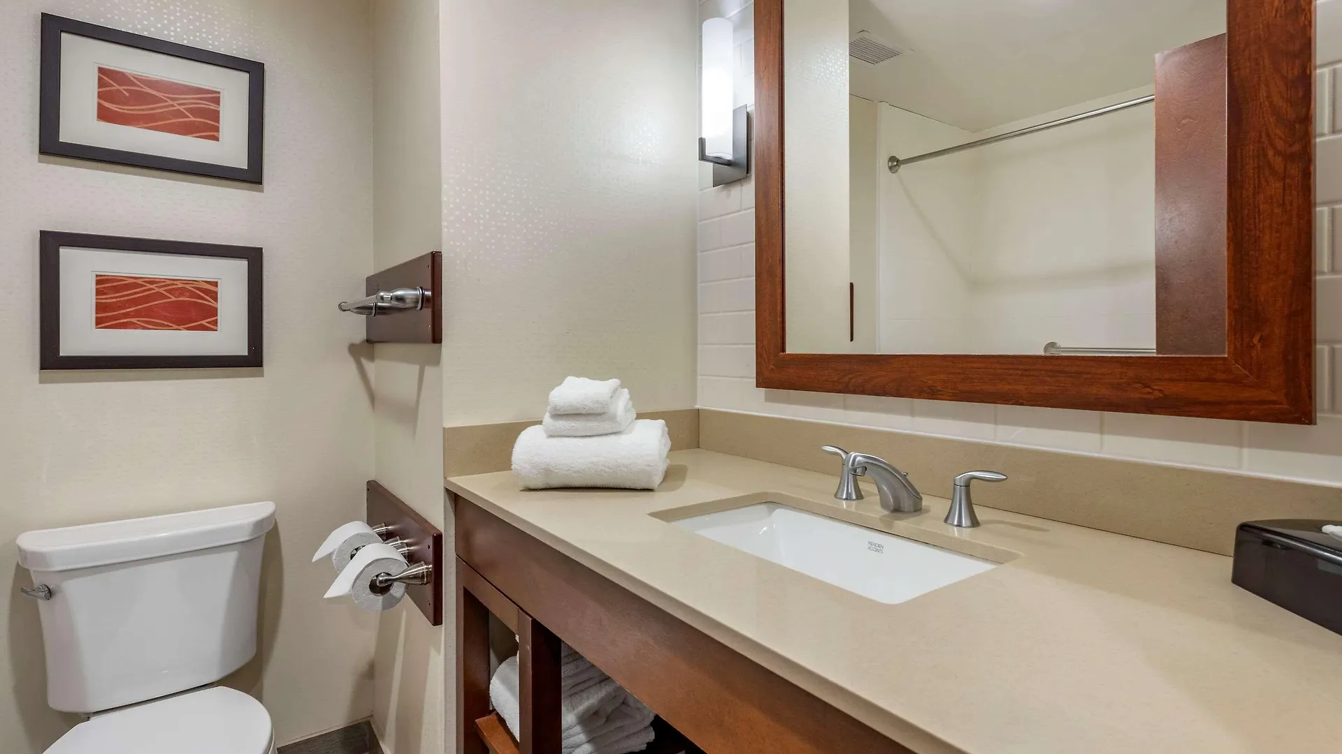 Comfort Inn & Suites Pittsburgh South Hotel