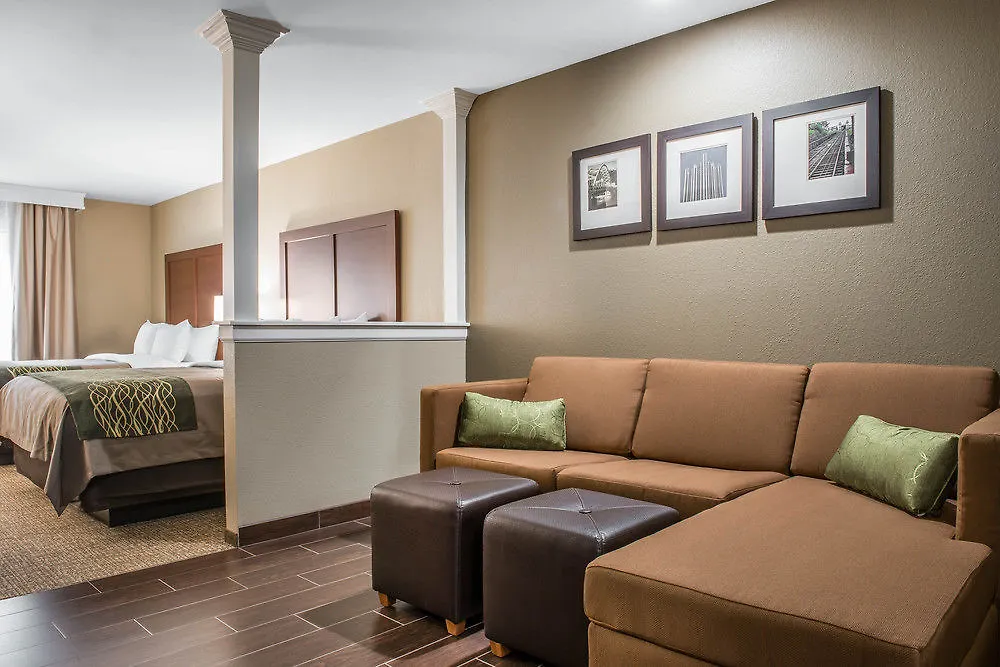 Comfort Inn & Suites Pittsburgh South 3*,
