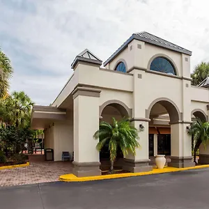 Days & By Wyndham Airport USA