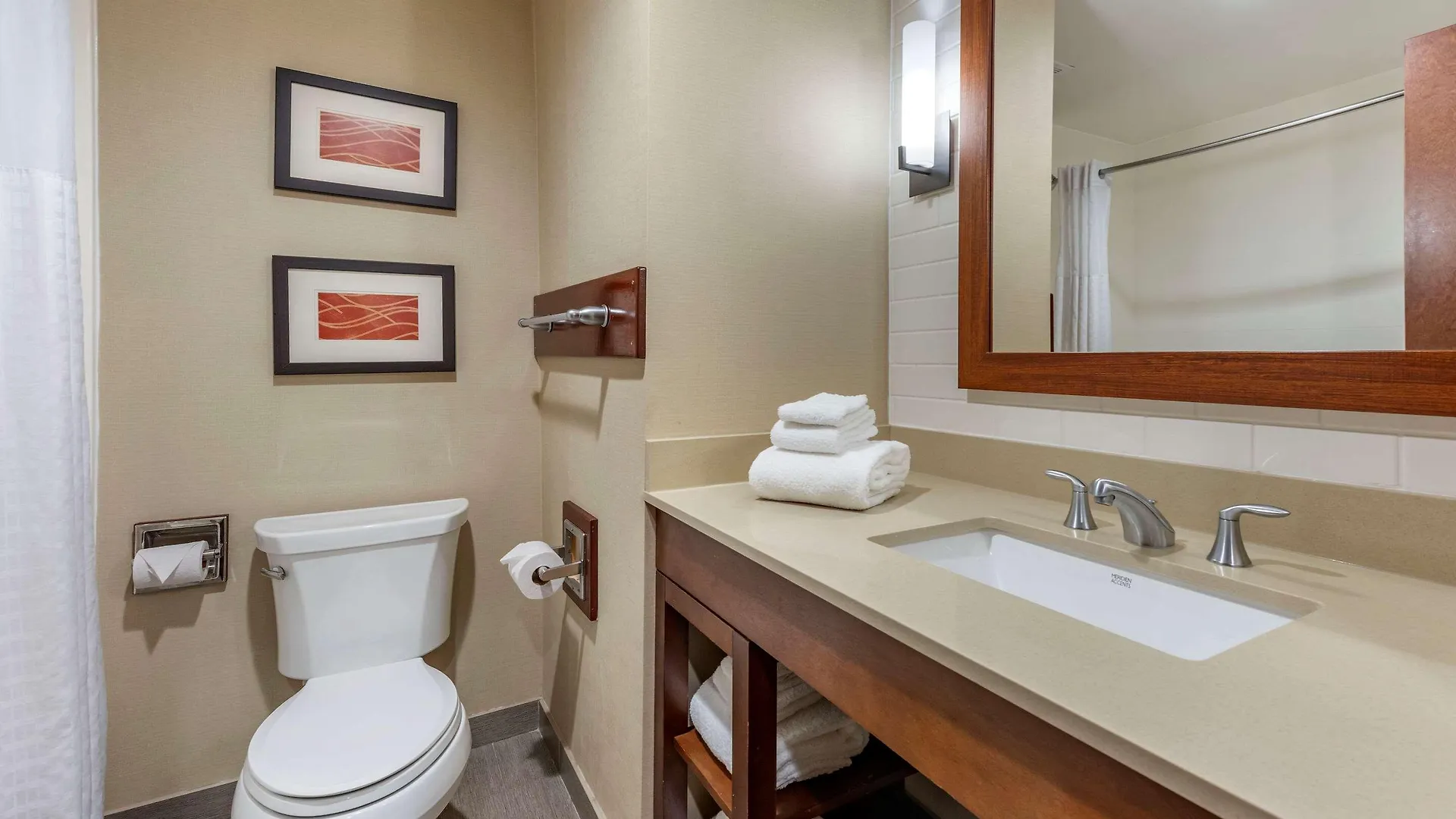 Comfort Inn & Suites Pittsburgh United States