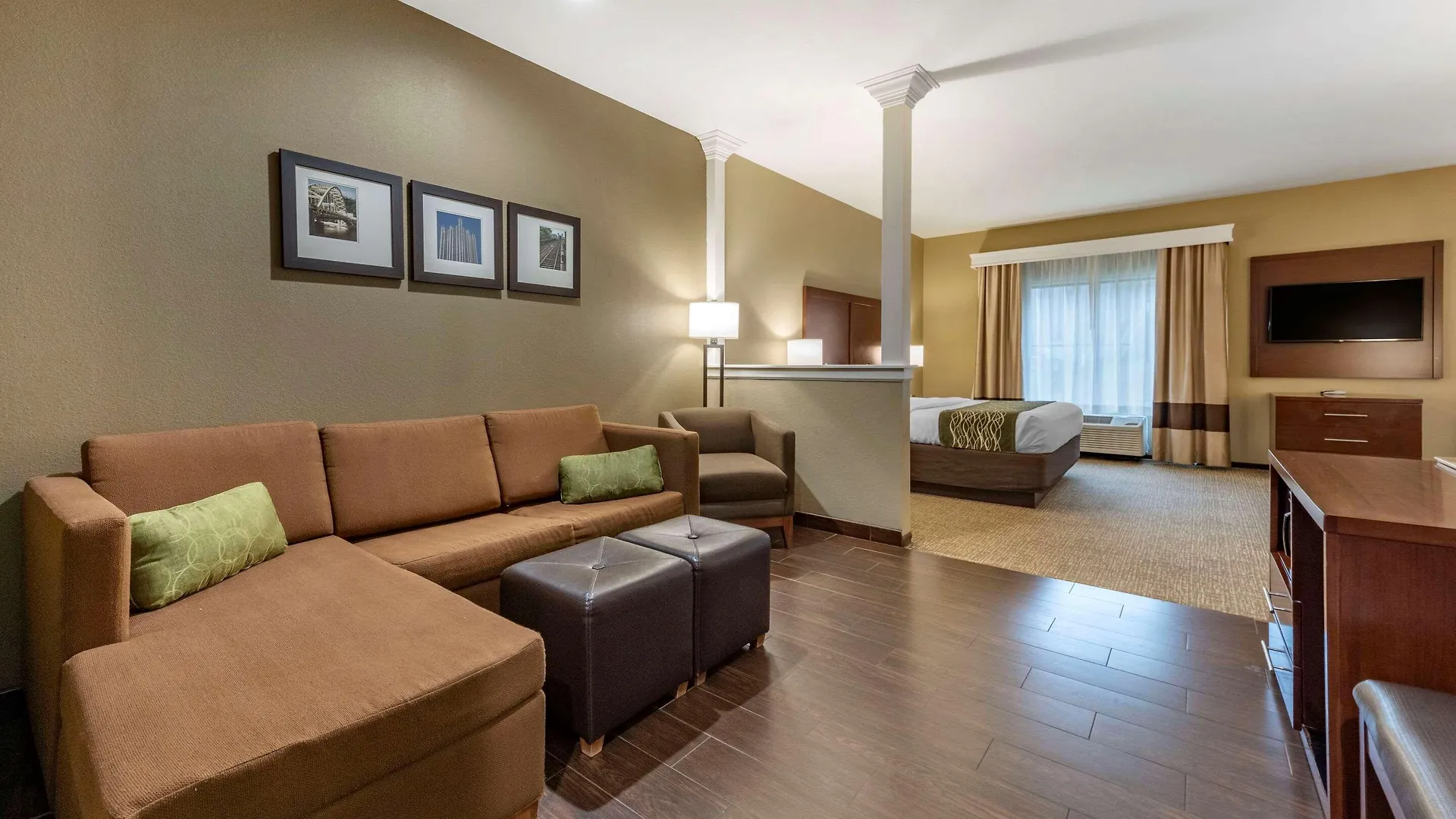 Comfort Inn & Suites Pittsburgh