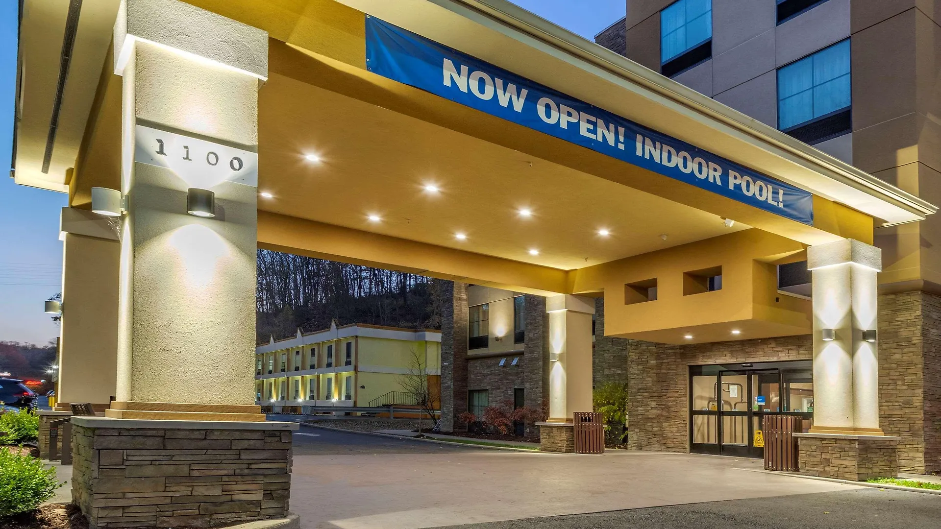 Comfort Inn & Suites Pittsburgh Hotel