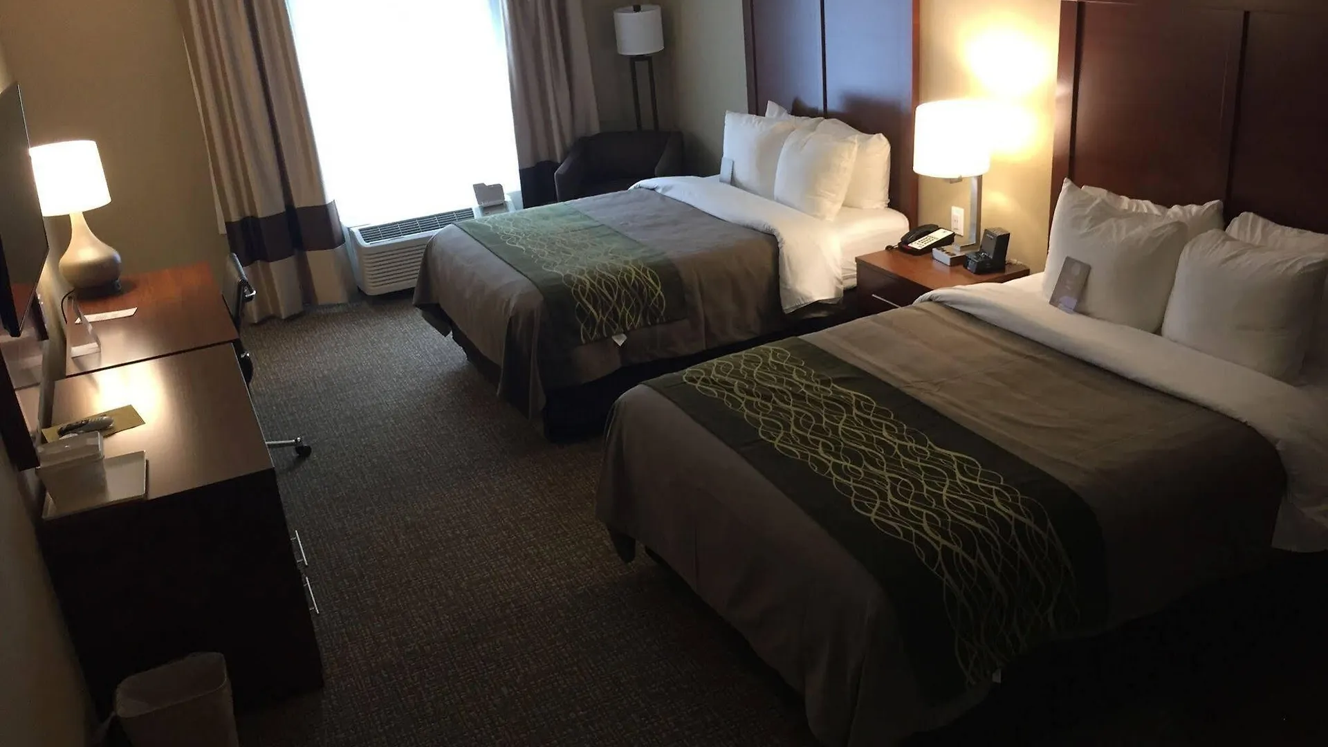 Comfort Inn & Suites Pittsburgh